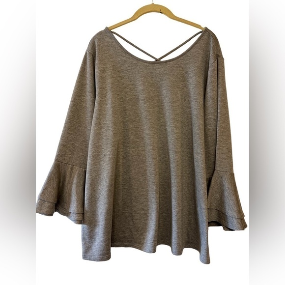 Lane Bryant Bell sleeved top size 22/24 - Picture 1 of 6